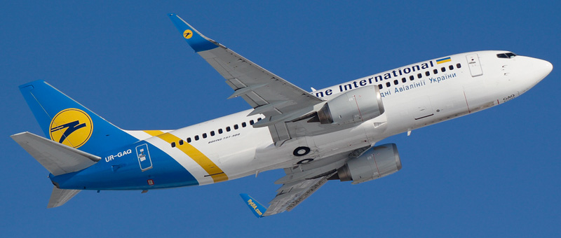 самолет в небе мау - международные украинские авиалинии вылеты из киева